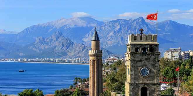 Antalya Yivli Minare Camii