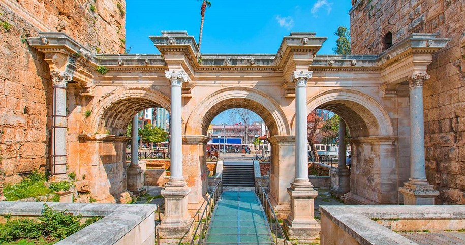 Antalya Hadrian Kapısı