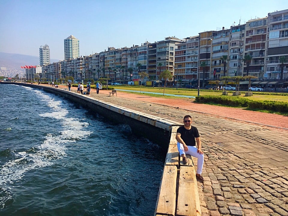 Güzelyalı Sahili İzmir