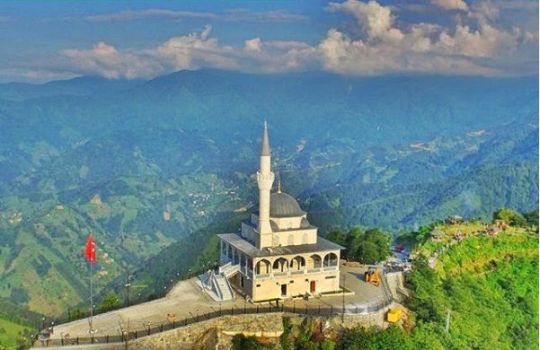 Kıble Dağı Camisi