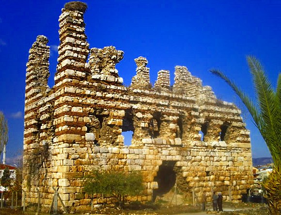 İzmir Nymphaion – Nif Sarayı-Kız Kulesi – Laskaris Sarayı