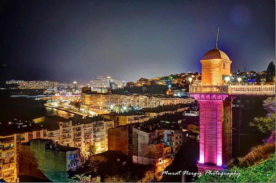 İzmir Tarihi Asansör Gece Bakışı