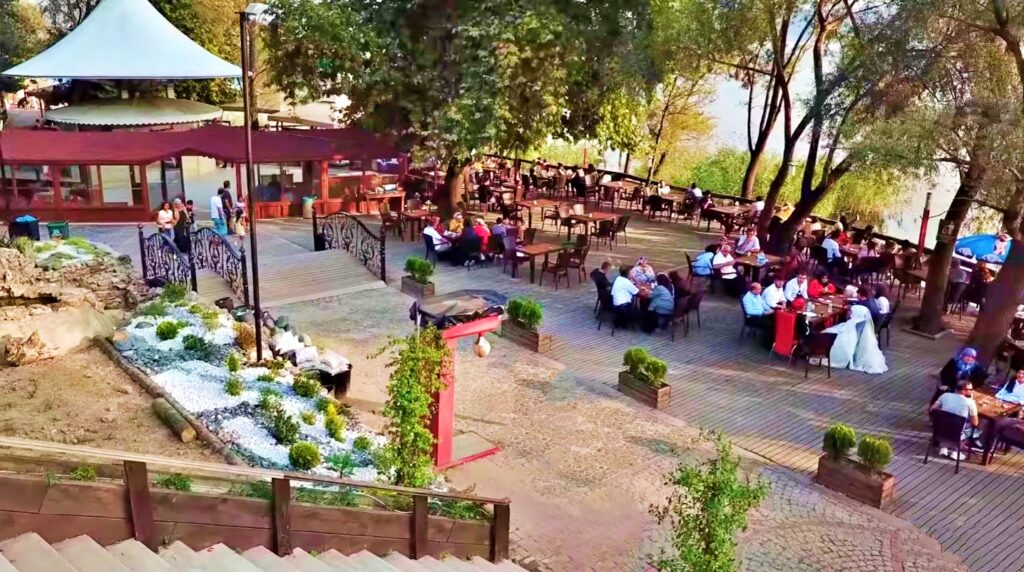 Serdivan Gölpark Cafeleri