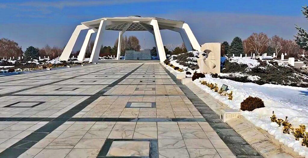 Atatürk Orman Çiftliği Devlet Mezarlık Anıtı